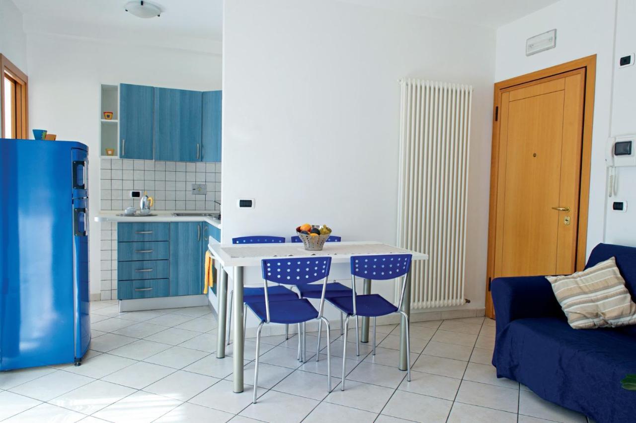 Residenza Raggio Lägenhet Riccione Exteriör bild