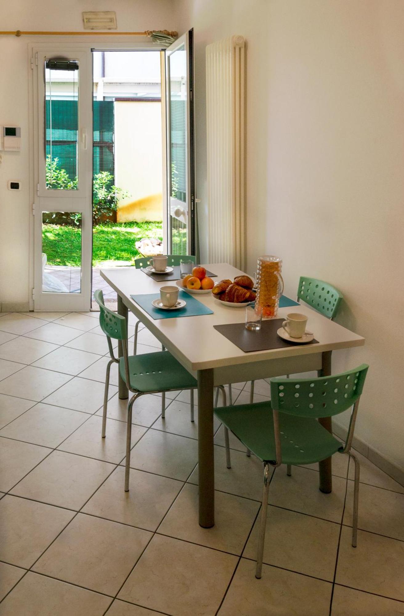 Residenza Raggio Lägenhet Riccione Exteriör bild